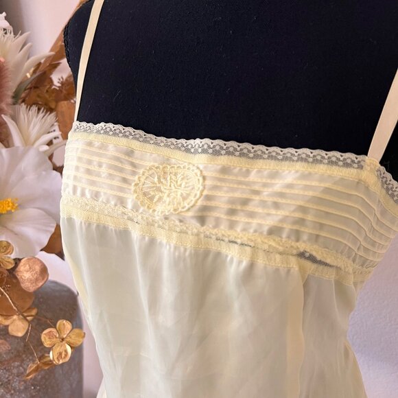 Y2K Pale Yellow Satin Pleated Embroidered Lace Cami Top M - Picture 2 of 8